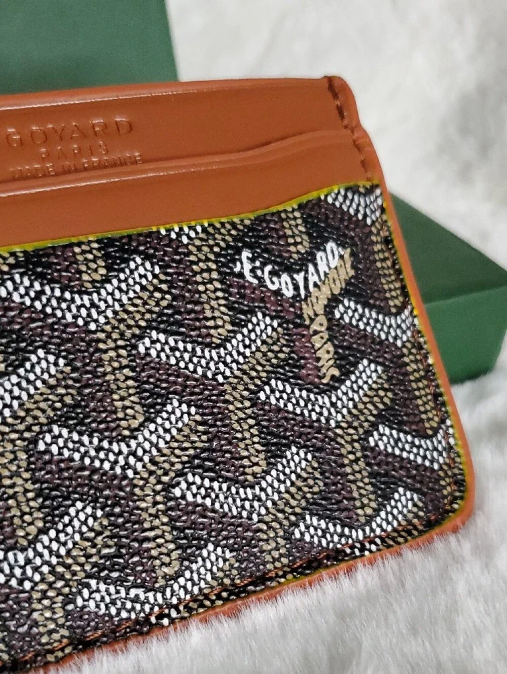 CC Boutique compact card